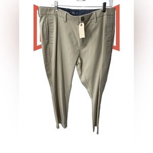Old Navy Men's Khaki Chinos